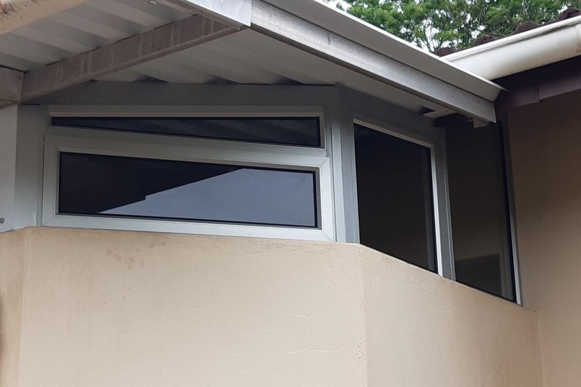 Glass sliding doors installation