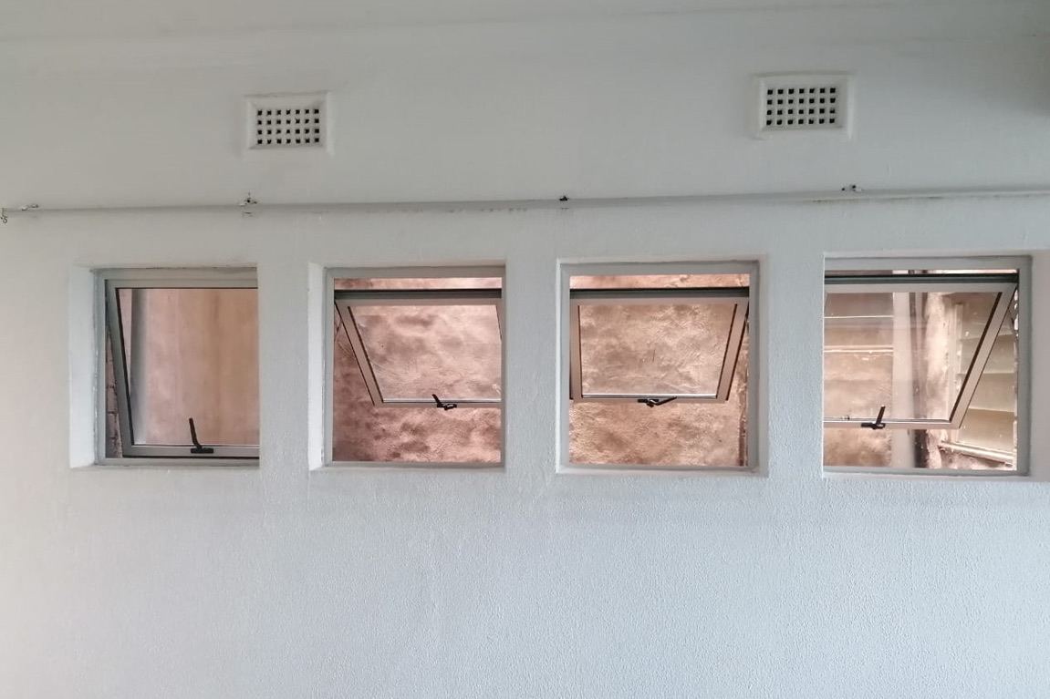 Glass and aluminium installation project 9