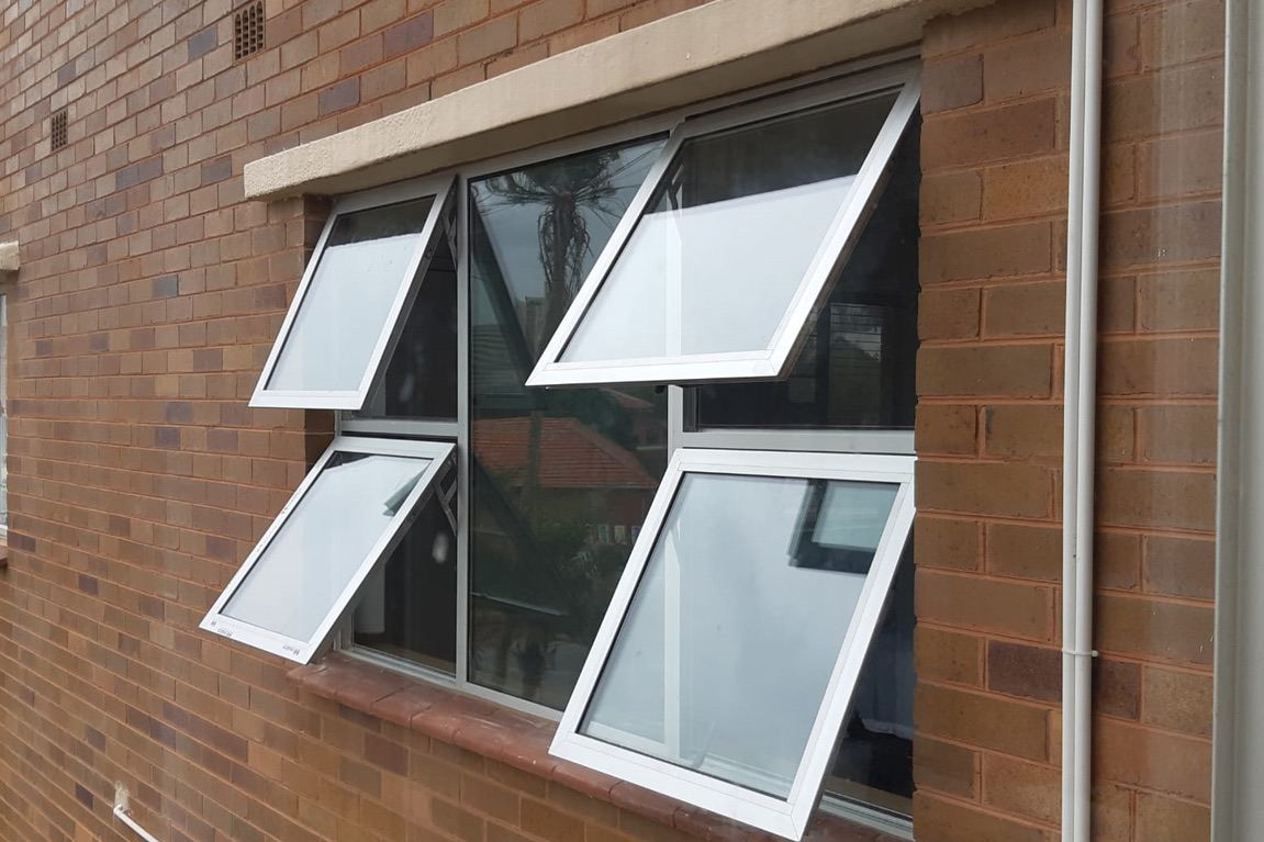 Glass and aluminium installation project 13