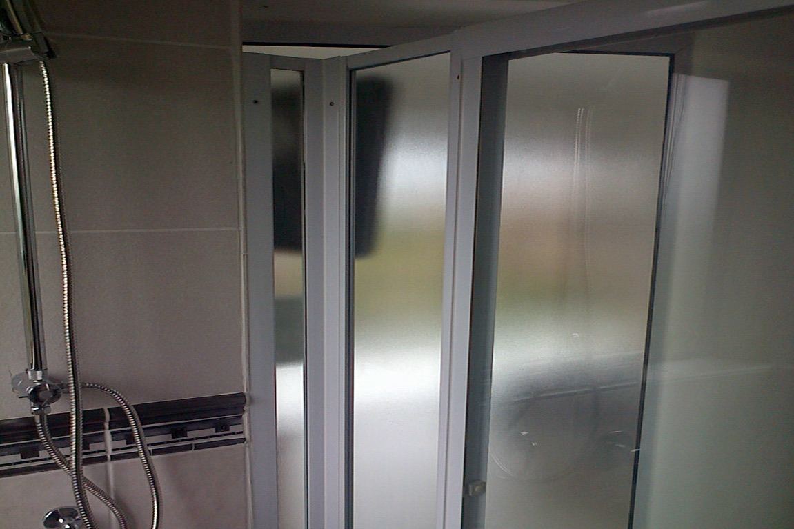 Glass and aluminium installation project 64