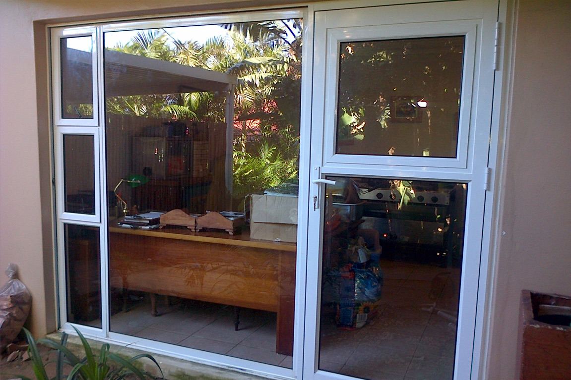 Glass and aluminium installation project 73