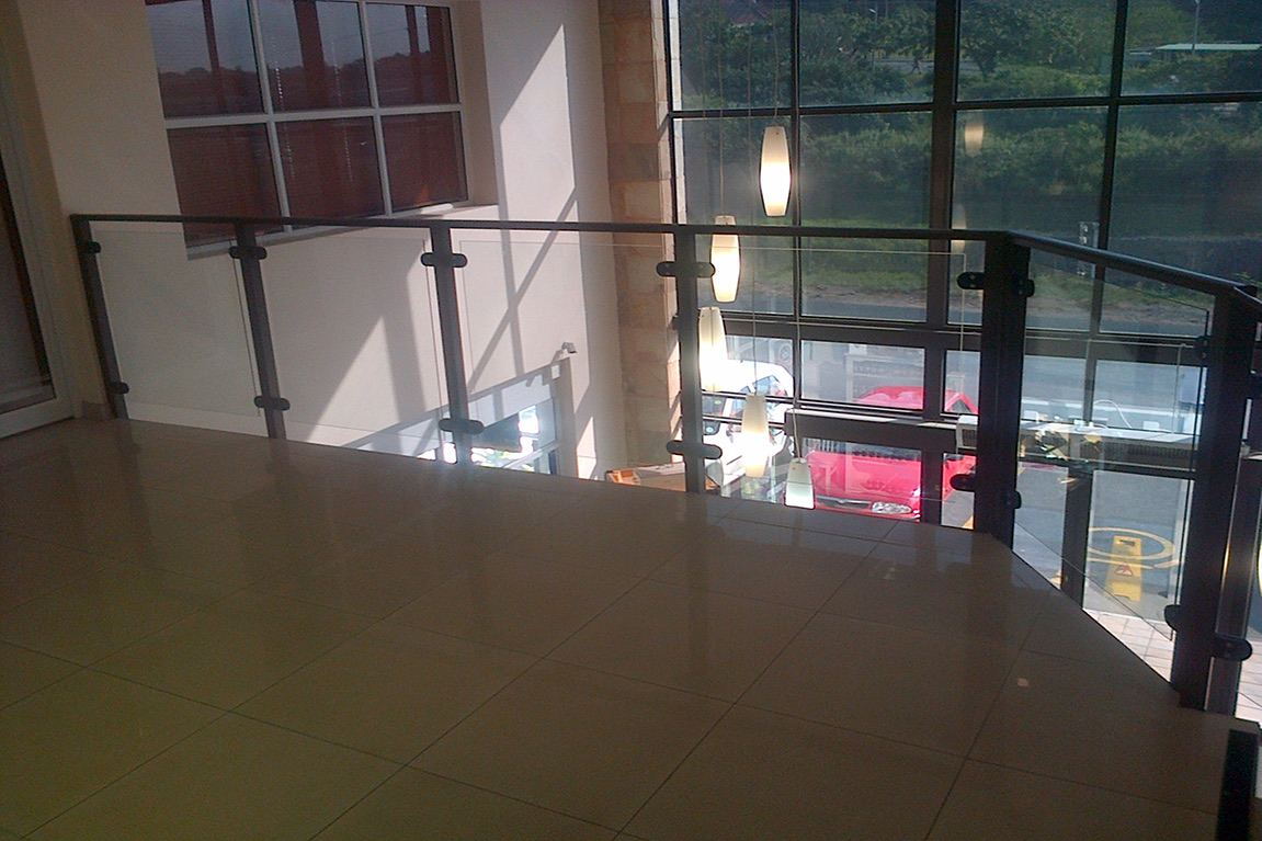 Glass and aluminium installation project 77
