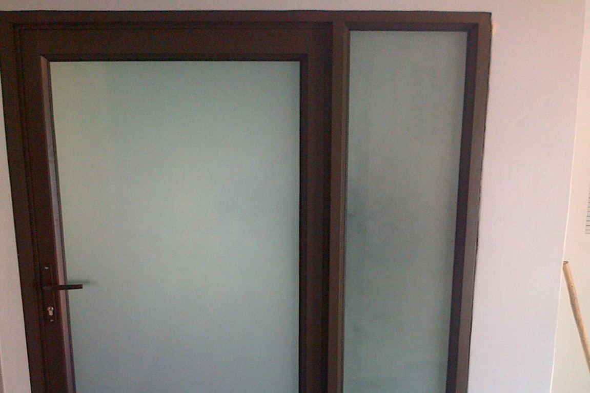 Glass and aluminium installation project 80