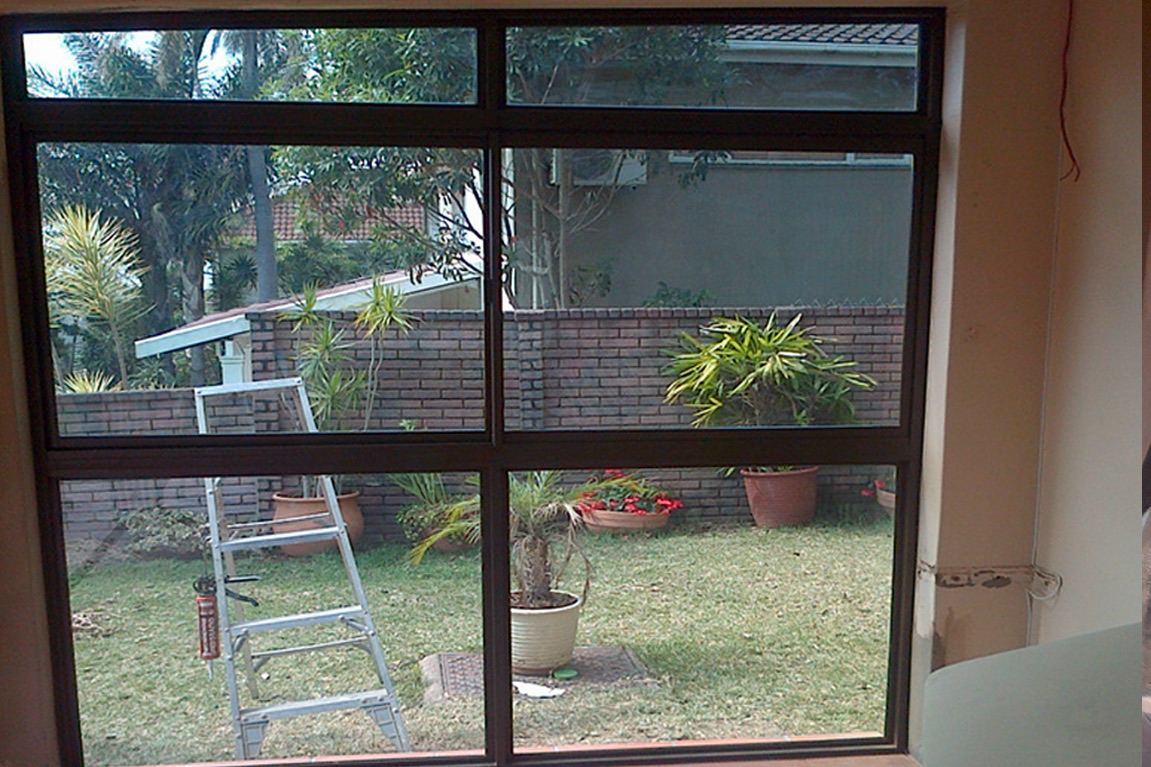 Glass and aluminium installation project 86
